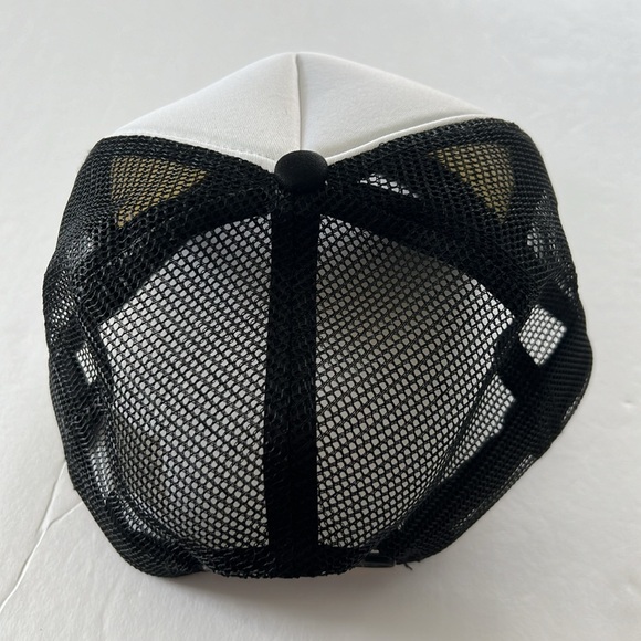 Hawaii Trucker - Picture 3 of 3